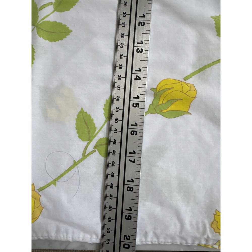 VTG Yellow Rose Floral Print Pillowcase White Green Stem Cottagecore King sz - Picture 4 of 5